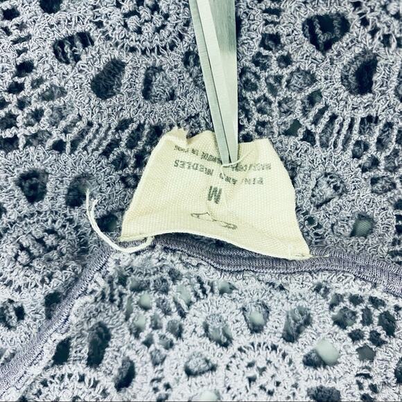 Pins&Needles Crochet Top Size Medium - Picture 6 of 6